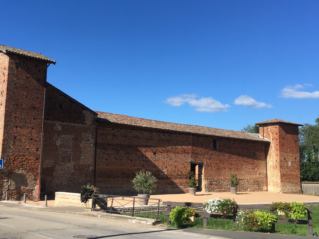 rempart de Saint-trivier sur moignans